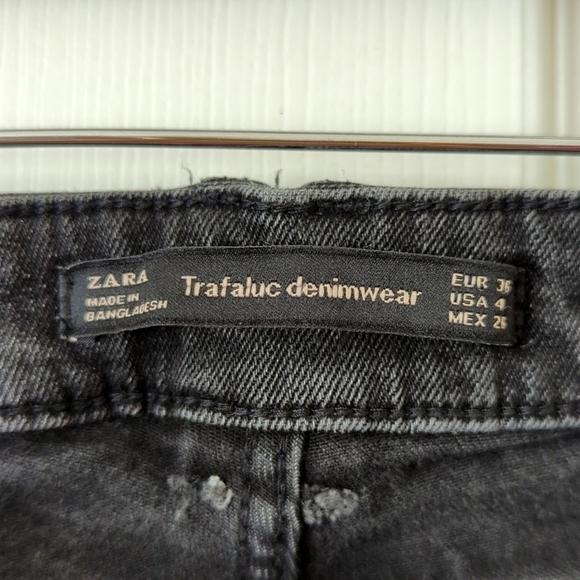 Zara Trafaluc Denimwear Classic Mid Rise Distressed Raw Hem Skinny Jeans Black 4 - Picture 8 of 14